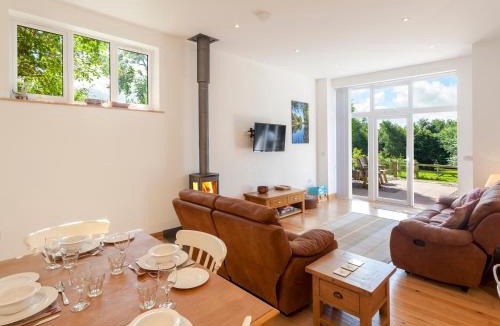 Barnstaple House | The Red Barn