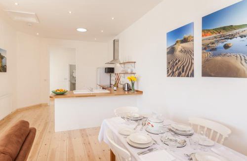 Barnstaple House | The Red Barn