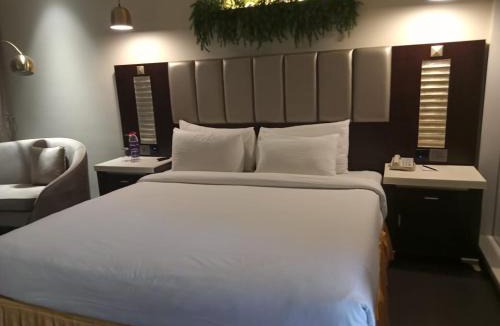 Rau Resort | The Red Maple Mashal