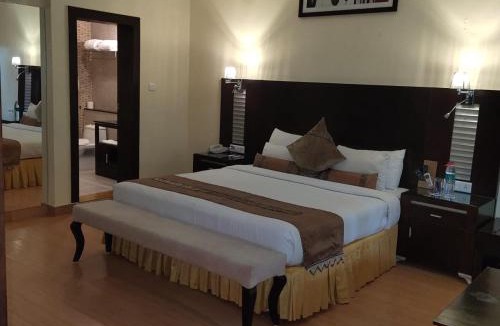 Rau Resort | The Red Maple Mashal