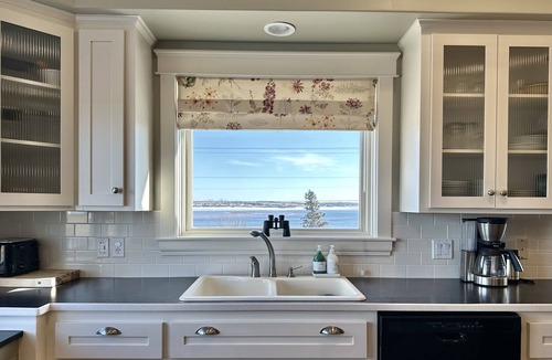 North Rustico House | The Red Rock Beach House 🌊 Relax, Unwind & Enjoy!