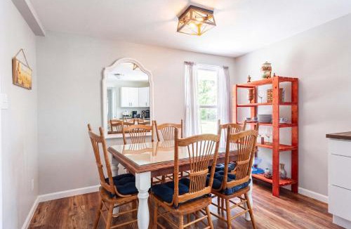 Gainesville House | The Refuge on 5th - Pets , Patio & Firepit