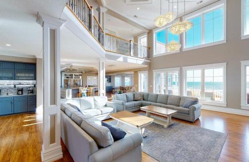 Sandbridge House | The Regency Royale