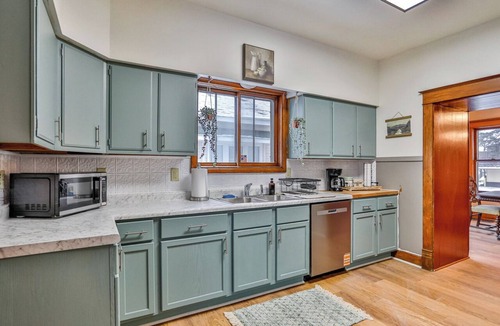 Wausau House | The Relic House - 5BR Vintage Retreat