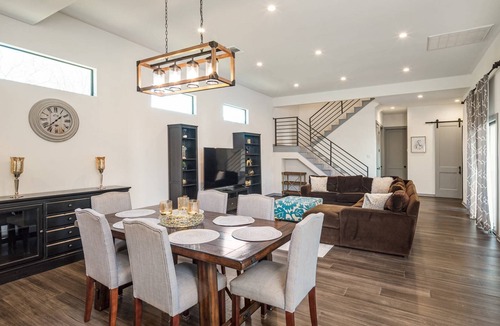 Hudson Bend House | The Reserve: Private Pool, outdoor entertainment area, master downstairs, Wifi, Parking