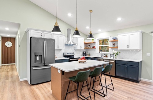 Harrisburg House | The Respite: Spacious beautiful new build, sleeps 8-10. 7 minutes from Hershey.