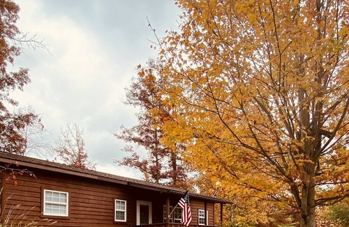 Pipestem Cabin | The Retreat at Rockridge Hot-tub/large yard