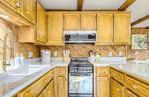 Blairsville Cabin | The Retro at the Rise Retreat