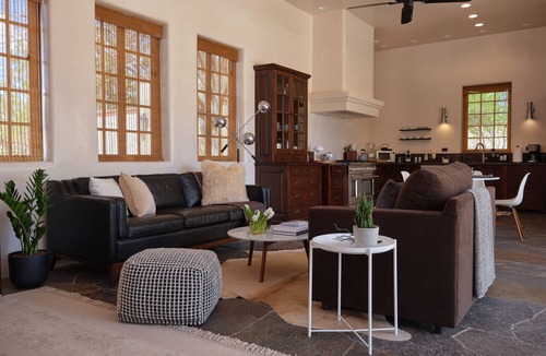 Canoncito House | The Ridge: A Secluded Luxury Estate with Pool