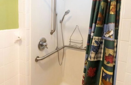 Springmaid Mountain Cottage | The Ridge Cabin - Sleeps 4
