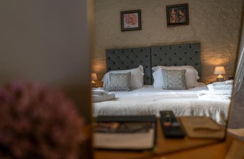 Compton Martin Hotel | The Ring 'O' Bells