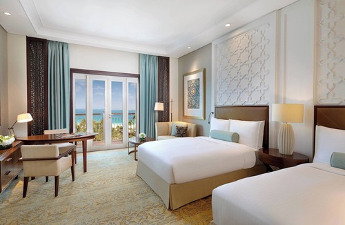 Jumeirah Beach Residence Hotel | The Ritz-Carlton, Dubai