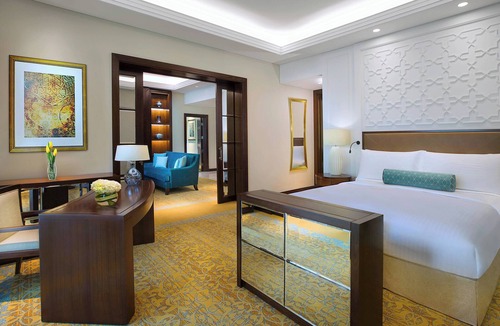 Jumeirah Beach Residence Hotel | The Ritz-Carlton, Dubai