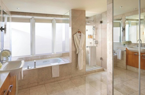 DIFC Hotel | The Ritz-Carlton, Dubai International Financial Centre