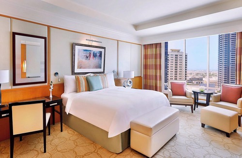 DIFC Hotel | The Ritz-Carlton Executive Residences