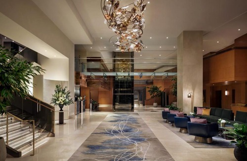 Toronto Entertainment District Hotel | The Ritz-Carlton, Toronto