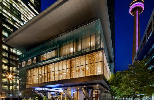 Toronto Entertainment District Hotel | The Ritz-Carlton, Toronto