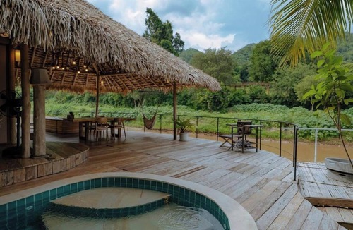 Ban Ton Lung Villa | The River Flows Kued Chang Camp