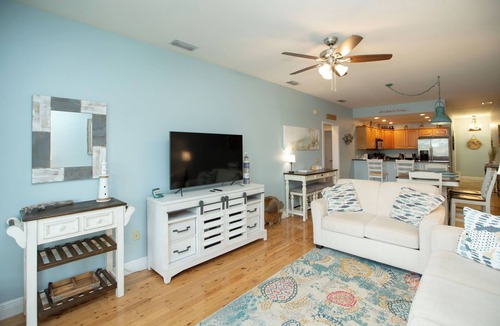 Steinhatchee Condo | The River Shack - Rivers Edge Condo 3D, Bldg 2 - Assigned Boat Slip & Pool!