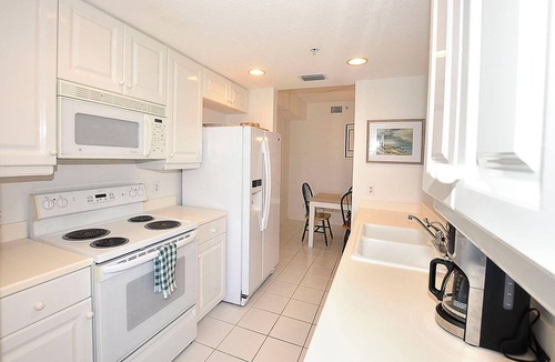 Stuart Condo | The Riverfront Retreat