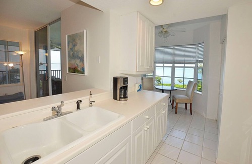 Stuart Condo | The Riverfront Retreat