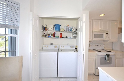 Stuart Condo | The Riverfront Retreat