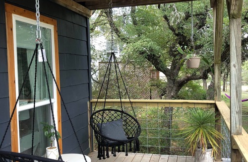 Lick Creek Ranch House | The Riverhaus - Spicewood, TX