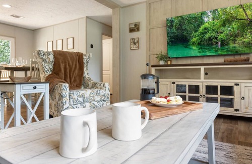 Lake City House | The Riverhead | Springs Pavilion Grill