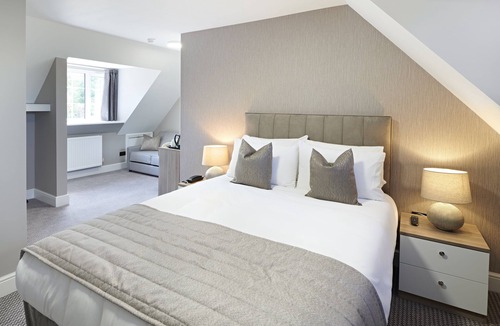 Harnham Hotel | The Riverside