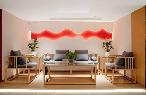 Fenghuang Hotel | The Riverside Phoenix