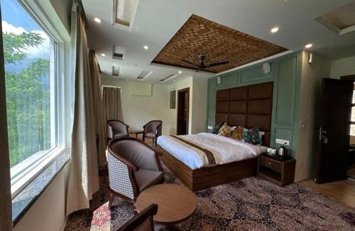 Laripora Hotel | The Riviera Hotel Pahalgam