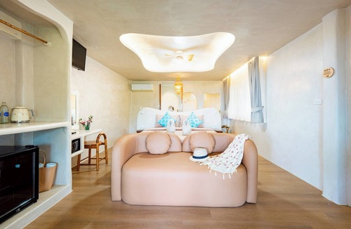 Maret Resort | The Rock Samui Beach Resort