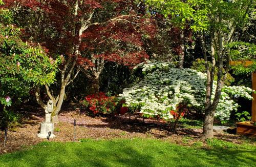 Alvadore Apartment | The Roost at Hidden Owl Farmstead - Luxury 1 Bdrm Cottage near Wineries and Lake