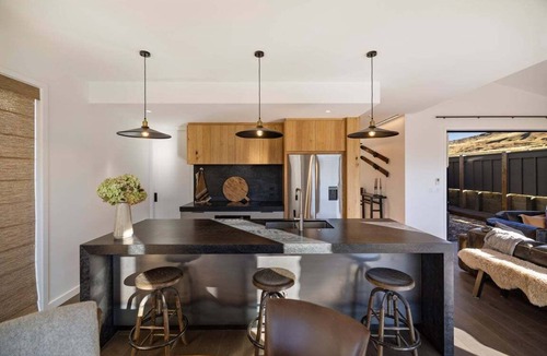 Cardrona Villa | The Rose – Luxury Escape with Fireplace & Mountain Views