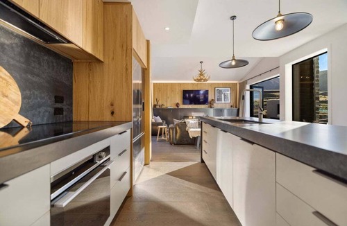 Cardrona Villa | The Rose – Luxury Escape with Fireplace & Mountain Views