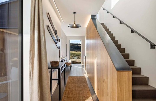 Cardrona Villa | The Rose – Luxury Escape with Fireplace & Mountain Views