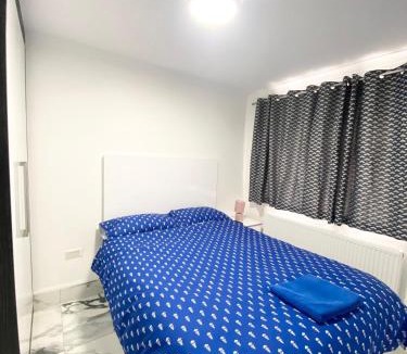 Townfield House | THE ROYAL BOUTIQUE KENSINGTON LODGE by LONDON , SLEEP 11