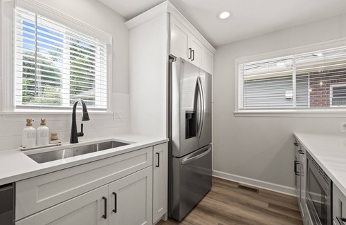Royal Oak House | The Royal Hideaway - Your Stylish Retreat in Royal Oak!
