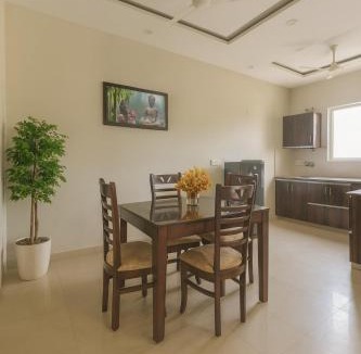 Bhongir Hotel | The Ruby Resort, Vrindavan # Prime Location # Luxury Rooms # Near Prem Mandir # Restaurant # Big Lawn # Big Parking # By Nandan Group #