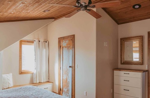 Payson Cabin | ‘The Rustic Hideaway’ Cabin: River View & Fire Pit