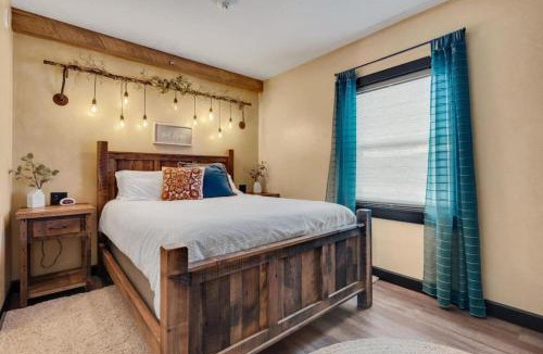 Berlin Apartment | The Rustic Suite with Hot Tub Romantic Getaway on Main Street