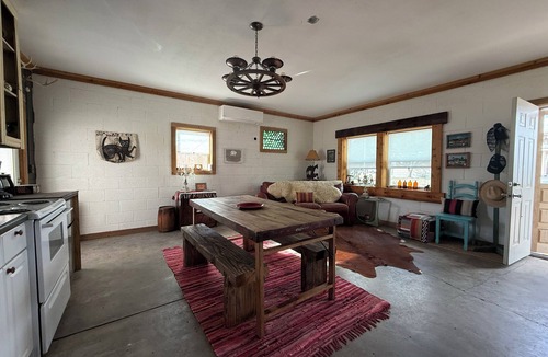 Fort Davis House | The Rusty Buffalo in charming Fort Davis