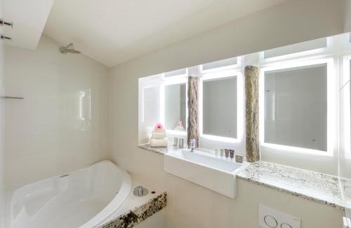 Saddleworth Hotel | The Saddleworth Hotel