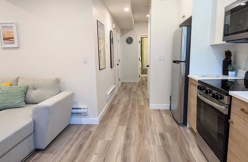 Saskatoon House | The Sage: modern comfort in beautiful Buena Vista