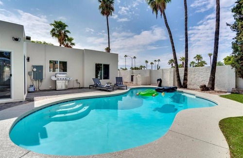 Raskin Estates House | 🌵The Saguaro Sanctuary! Relaxing Retreat with Heated Pool! 🌵With Casita!