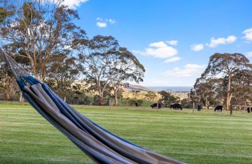 Hindmarsh Valley House | The Sanctuary - Ocean View Farm with Outdoor Spa