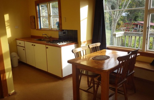 Pohara Cabin | The Sandcastle
