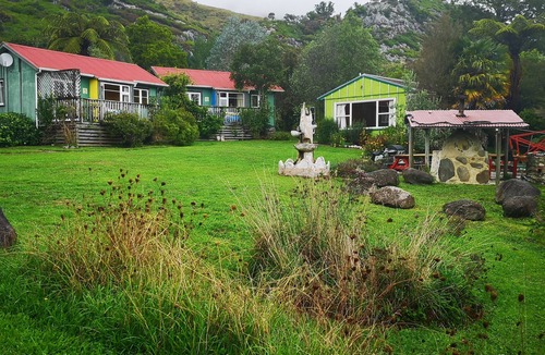 Pohara Cabin | The Sandcastle