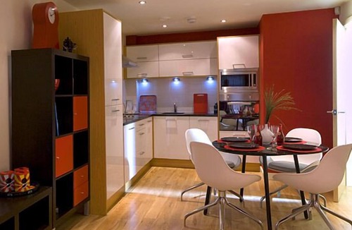 Hull Old Town Apartment | The Sawmill, Stylish city centre accommodation with a quiet setting RED