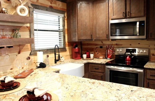Pickens Cabin | The Scarlet Pines
